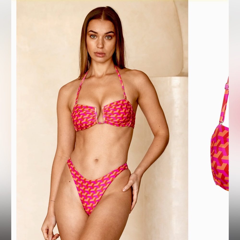 COPY - MONDAY SWIMWEAR top size P and bottom size S